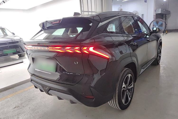 Used Geely Galaxy L7 2024 1.5T 115 km PLUS Dragon Edition Exterior 3