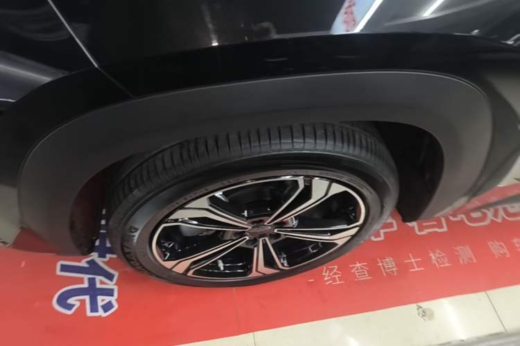 Used Geely Galaxy L7 2024 1.5T 115 km MAX Dragon Edition Exterior 4