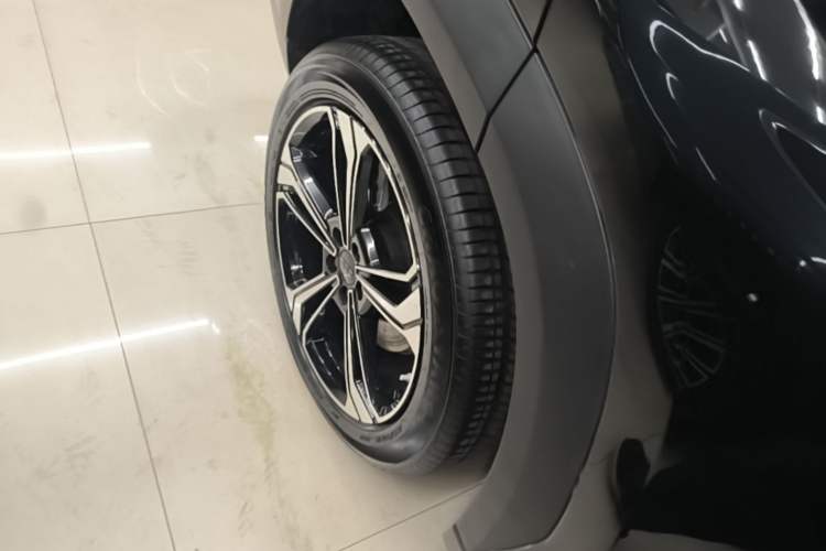 Used Geely Galaxy L7 2024 1.5T 115 km MAX Dragon Edition Exterior 5