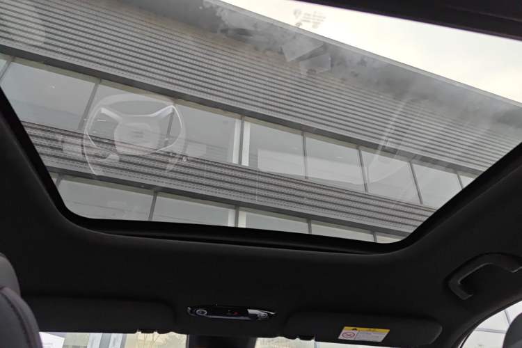 Used Geely Galaxy L7 2024 1.5T 115 km PLUS Dragon Edition Headliner
