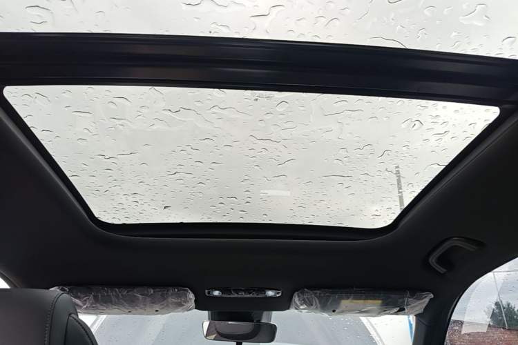 Used Geely Galaxy L7 2024 1.5T 115 km PLUS Dragon Edition Headliner