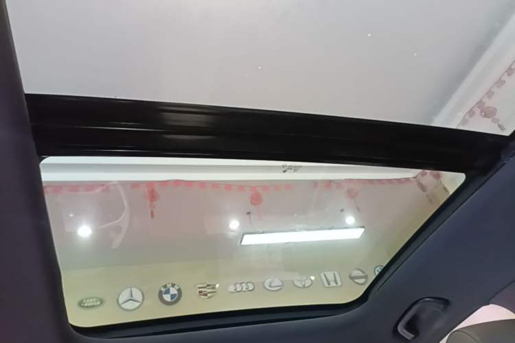 Used Geely Galaxy L7 2024 1.5T 115 km PLUS Dragon Edition Headliner