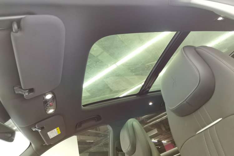 Used Geely Galaxy L7 2024 1.5T 115 km PLUS Dragon Edition Headliner
