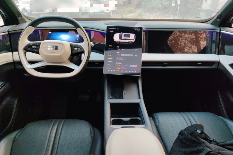 Used Geely Galaxy L7 2024 1.5T 115 km MAX Dragon Edition Interior 2