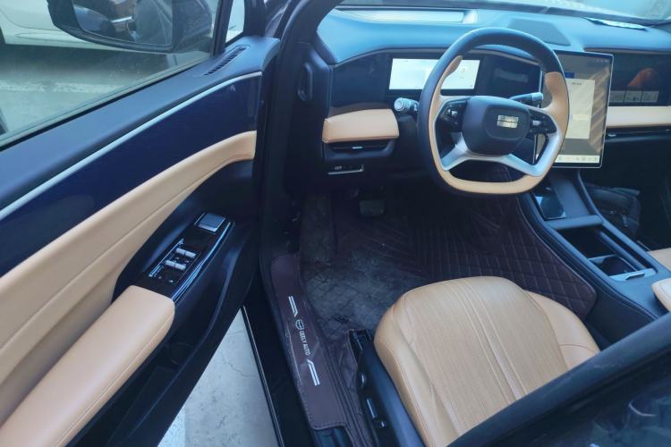 Used Geely Galaxy L7 2024 1.5T 115 km MAX Dragon Edition Interior 3