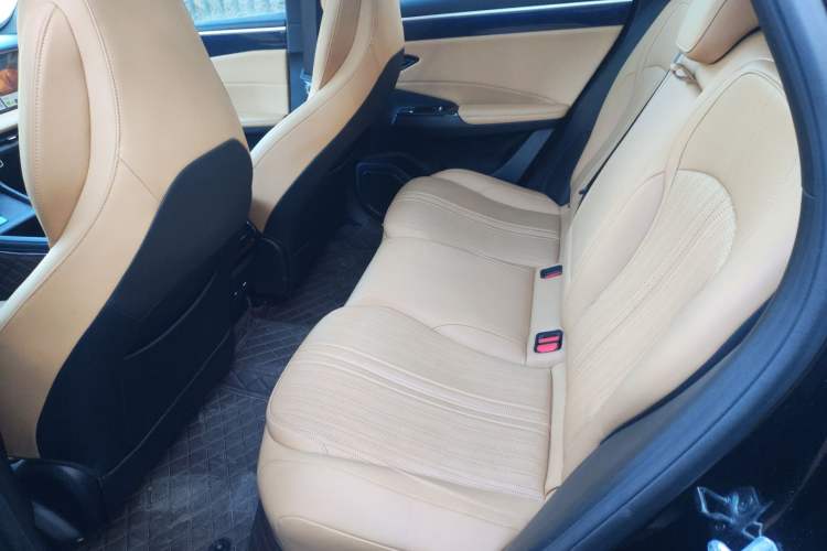 Used Geely Galaxy L7 2024 1.5T 115 km MAX Dragon Edition Interior 4