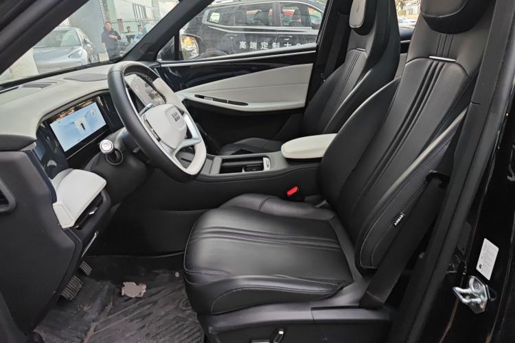 Used Geely Galaxy L7 2024 1.5T 115 km PLUS Dragon Edition Left Front Seat