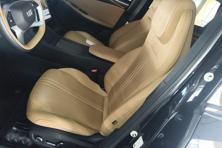Used Geely Galaxy L7 2024 1.5T 115 km Starship Dragon Edition Left Front Seat