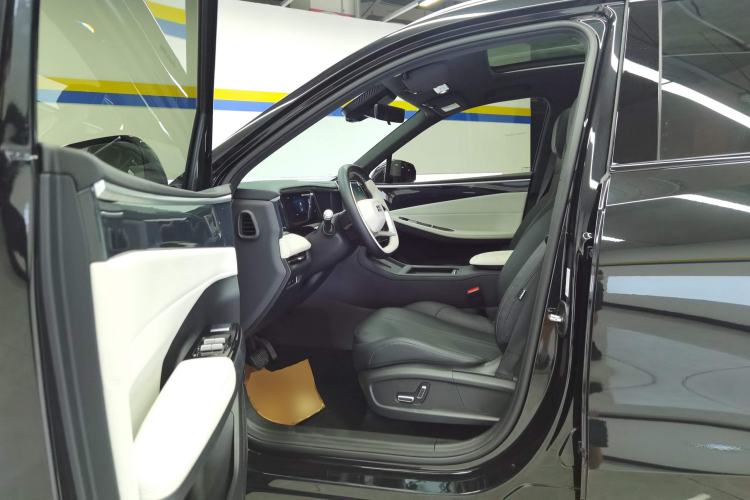 Used Geely Galaxy L7 2024 1.5T 115 km PLUS Dragon Edition Left Front Seat