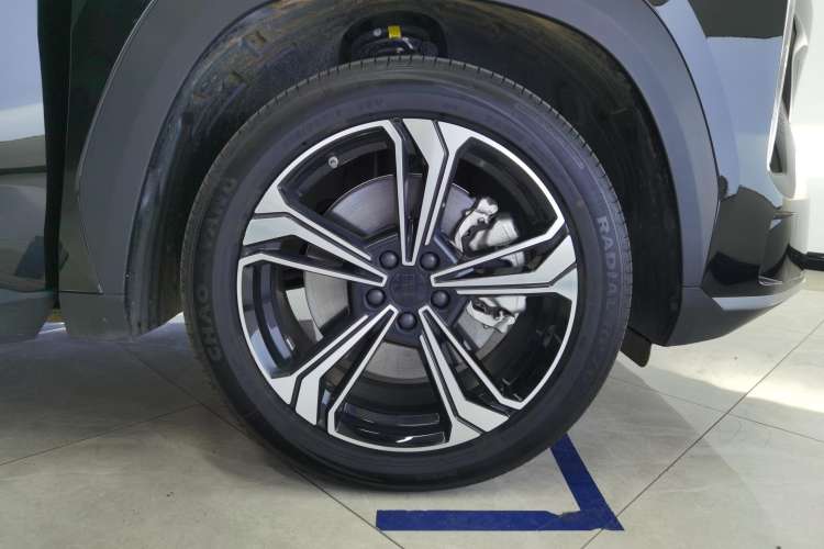 Used Geely Galaxy L7 2024 1.5T 115 km PLUS Dragon Edition Left Front Wheel Hub
