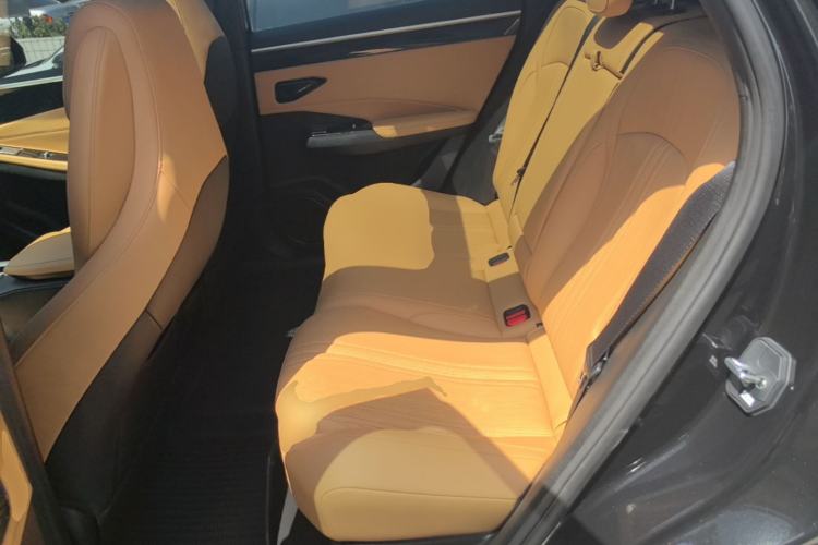 Used Geely Galaxy L7 2024 1.5T 115 km MAX Dragon Edition Left Rear Seat