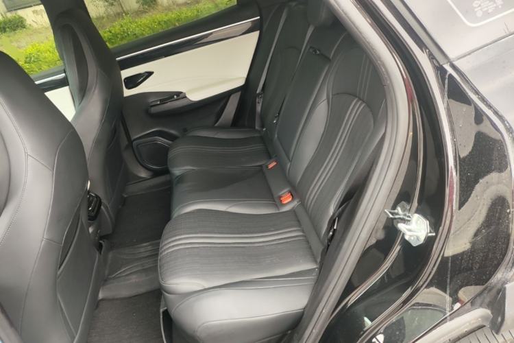 Used Geely Galaxy L7 2024 1.5T 115 km MAX Dragon Edition Left Rear Seat