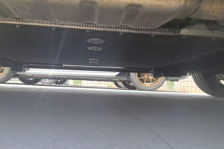 Used Geely Galaxy L7 2024 1.5T 115 km MAX Dragon Edition Left Side Sill