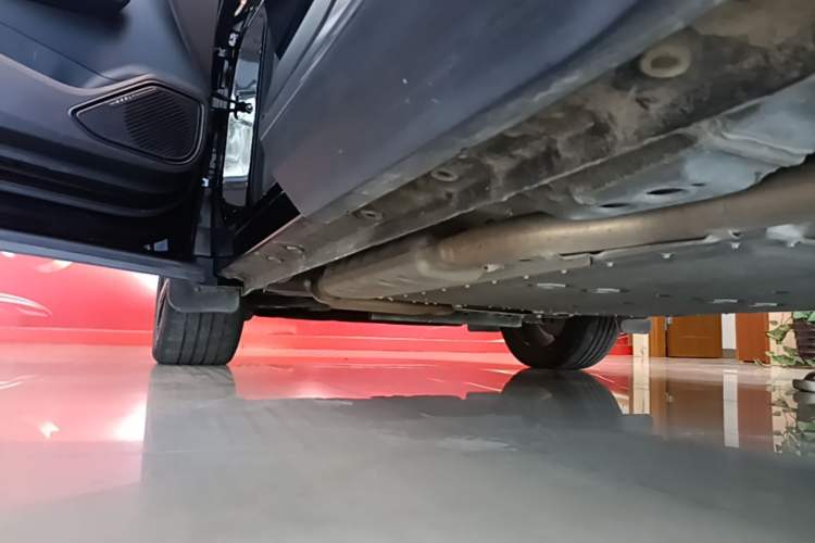 Used Geely Galaxy L7 2024 1.5T 115 km PLUS Dragon Edition Left Side Sill