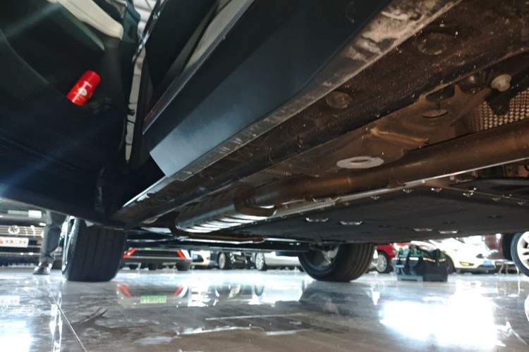 Used Geely Galaxy L7 2024 1.5T 115 km PLUS Dragon Edition Left Side Sill
