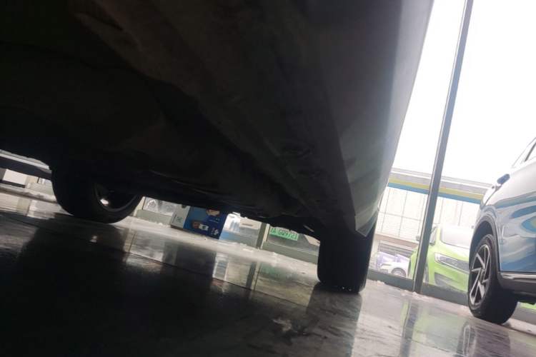 Used Geely Galaxy L7 2024 1.5T 115 km MAX Dragon Edition Left Side Sill