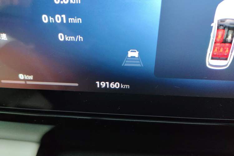 Used Geely Galaxy L7 2024 1.5T 115 km MAX Dragon Edition Odometer Close Up