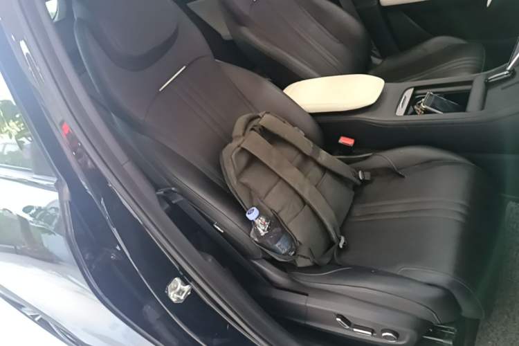 Used Geely Galaxy L7 2024 1.5T 115 km PLUS Dragon Edition Right Front Seat