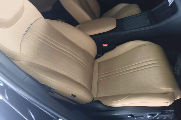 Used Geely Galaxy L7 2024 1.5T 115 km Starship Dragon Edition Right Front Seat