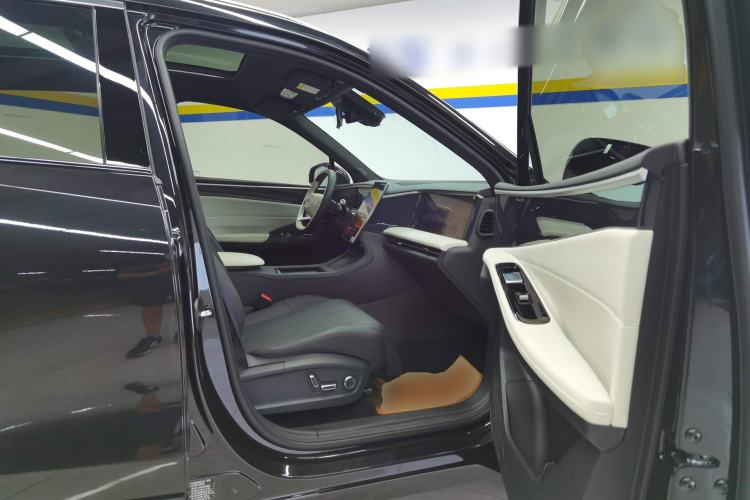 Used Geely Galaxy L7 2024 1.5T 115 km PLUS Dragon Edition Right Front Seat