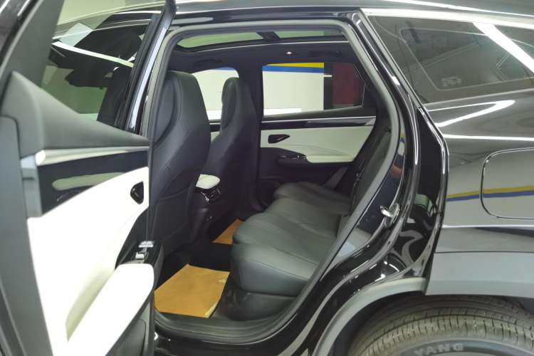Used Geely Galaxy L7 2024 1.5T 115 km PLUS Dragon Edition Right Rear Seat