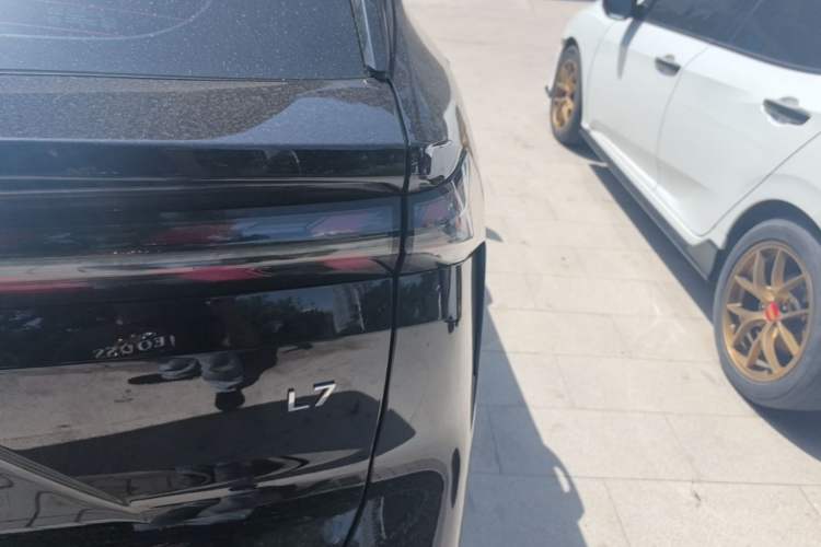 Used Geely Galaxy L7 2024 1.5T 115 km MAX Dragon Edition Right Rear Taillight