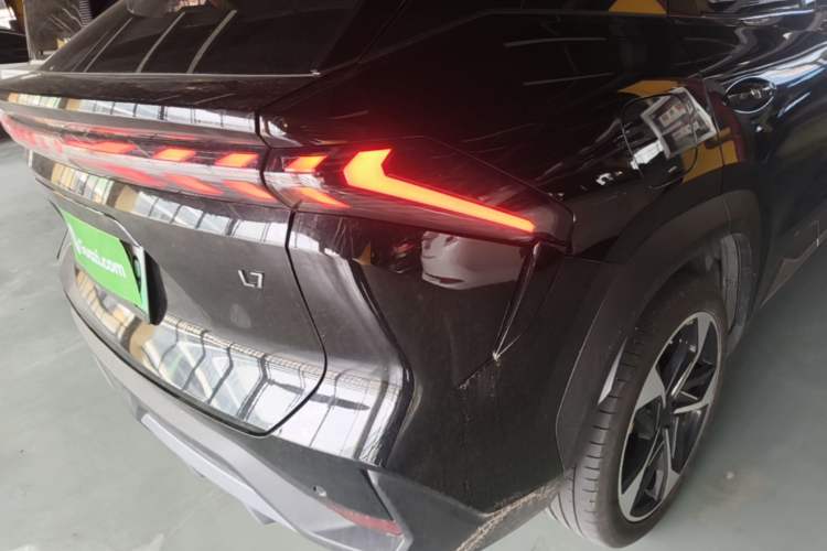 Used Geely Galaxy L7 2024 1.5T 115 km Starship Dragon Edition Right Rear Taillight