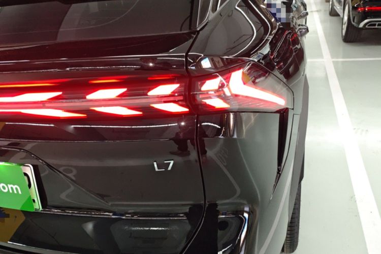 Used Geely Galaxy L7 2024 1.5T 115 km MAX Dragon Edition Right Rear Taillight