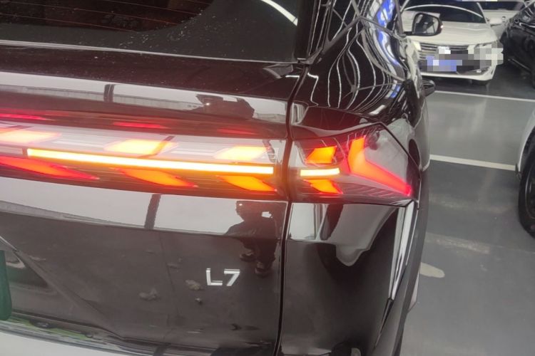 Used Geely Galaxy L7 2024 1.5T 115 km MAX Dragon Edition Right Rear Taillight