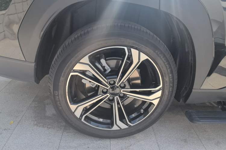 Used Geely Galaxy L7 2024 1.5T 115 km MAX Dragon Edition Right Rear Wheel Hub