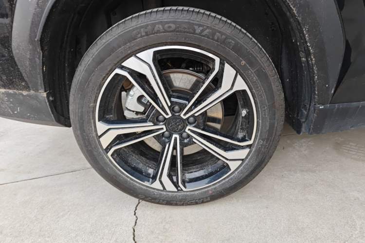Used Geely Galaxy L7 2024 1.5T 115 km PLUS Dragon Edition Right Rear Wheel Hub