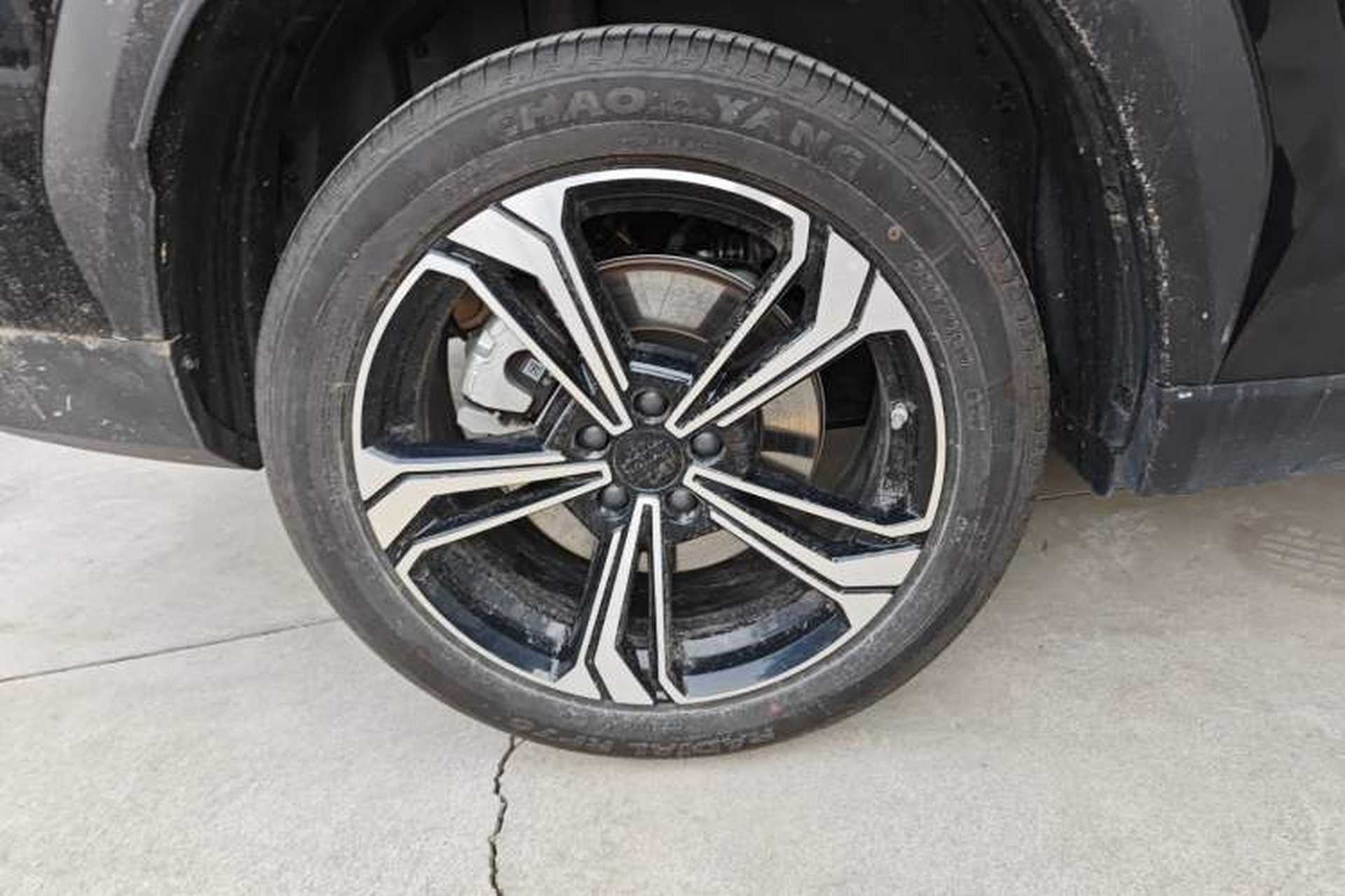 Used Geely Galaxy L7 2024 1.5T 115 km PLUS Dragon Edition Right Rear Wheel Hub