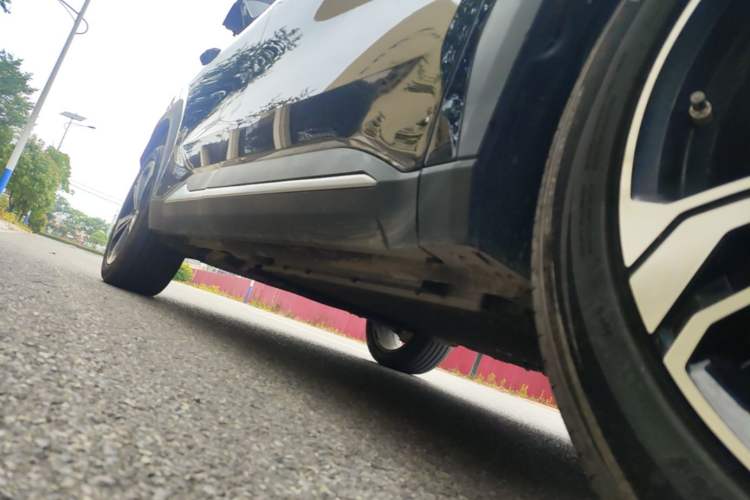 Used Geely Galaxy L7 2024 1.5T 115 km MAX Dragon Edition Right Side Sill