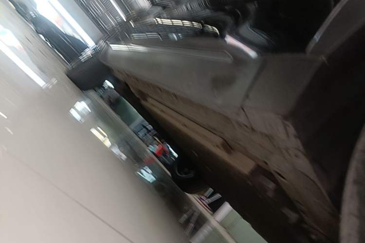 Used Geely Galaxy L7 2024 1.5T 115 km MAX Dragon Edition Right Side Sill
