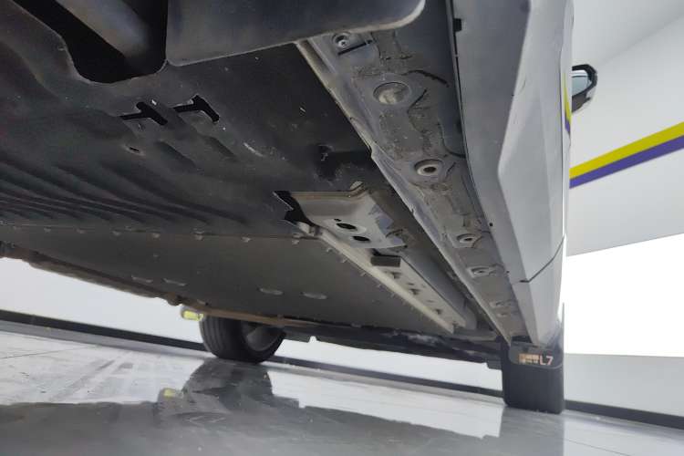 Used Geely Galaxy L7 2024 1.5T 115 km MAX Dragon Edition Right Side Sill