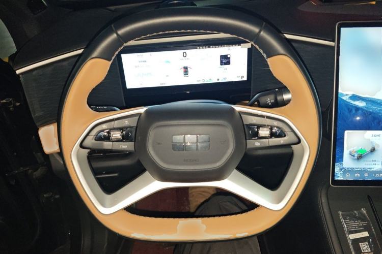 Used Geely Galaxy L7 2024 1.5T 55km PRO Dragon Edition Steering Wheel