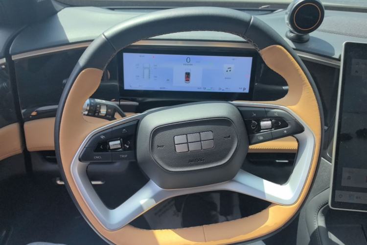 Used Geely Galaxy L7 2024 1.5T 115 km MAX Dragon Edition Steering Wheel