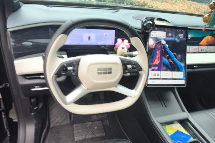 Used Geely Galaxy L7 2024 1.5T 115 km MAX Dragon Edition Steering Wheel