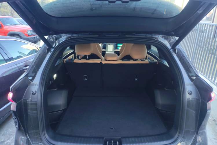 Used Geely Galaxy L7 2024 1.5T 115 km MAX Dragon Edition Trunk