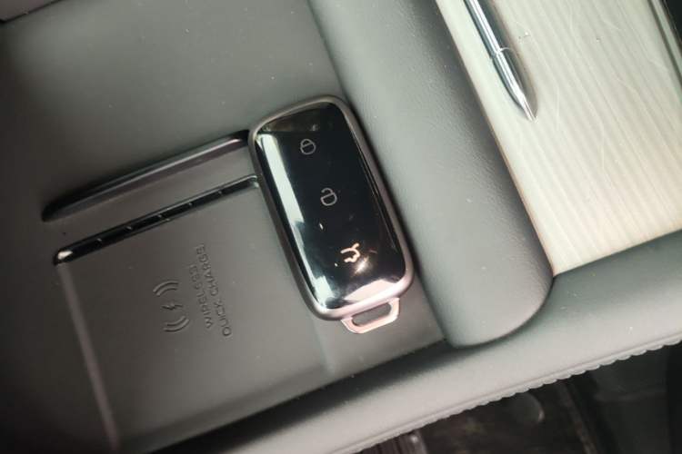 Used Geely Galaxy L7 2024 1.5T 115 km MAX Dragon Edition Vehicle Key