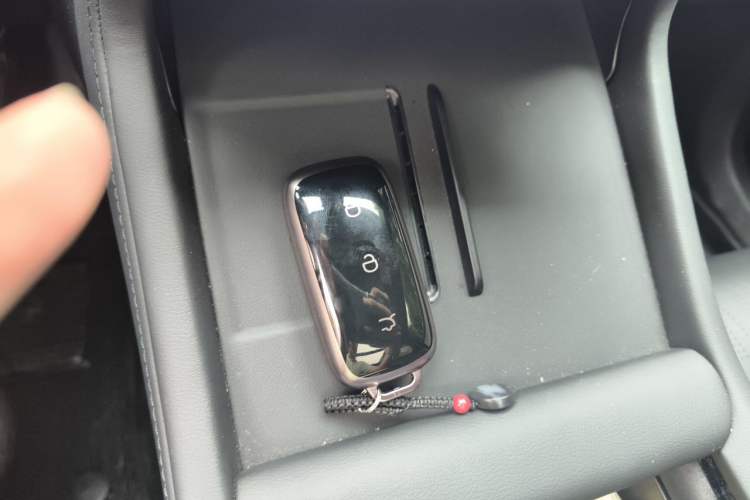 Used Geely Galaxy L7 2024 1.5T 115 km MAX Dragon Edition Vehicle Key