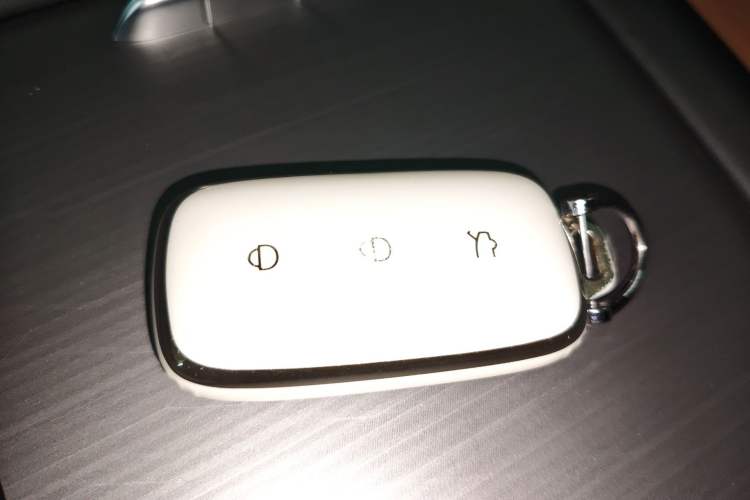 Used Geely Galaxy L7 2024 1.5T 115 km MAX Dragon Edition Vehicle Key