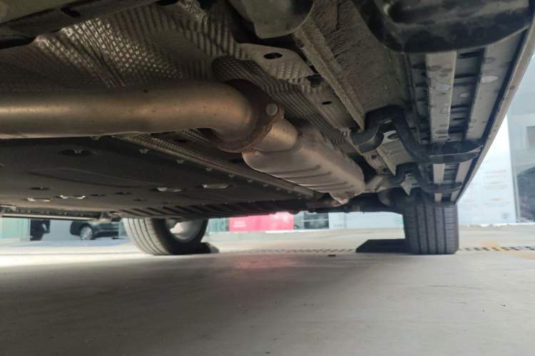 Used Geely Galaxy L7 2024 1.5T 115 km PLUS Dragon Edition Chassis Front Left