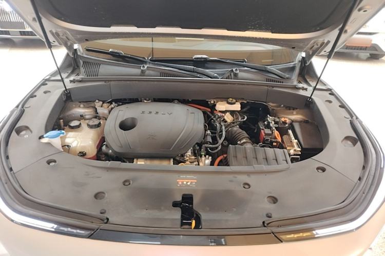 Used Geely Galaxy L7 2024 1.5T 55km PRO Dragon Edition Engine Bay