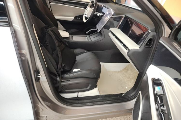 Used Geely Galaxy L7 2024 1.5T 55km PRO Dragon Edition Right Front Seat