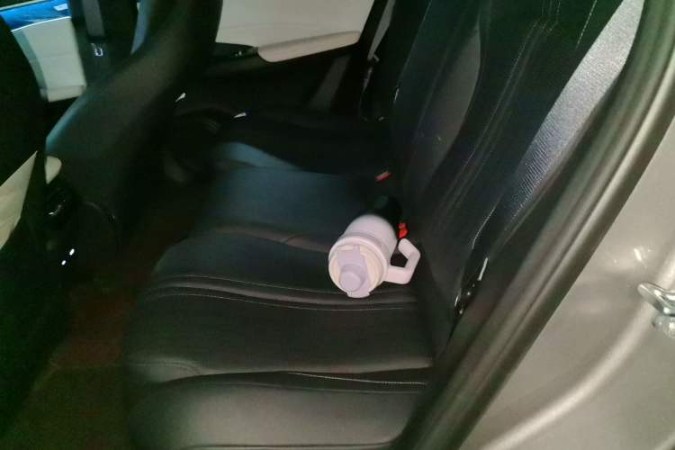 Used Geely Galaxy L7 2024 1.5T 115 km MAX Dragon Edition Left Rear Seat