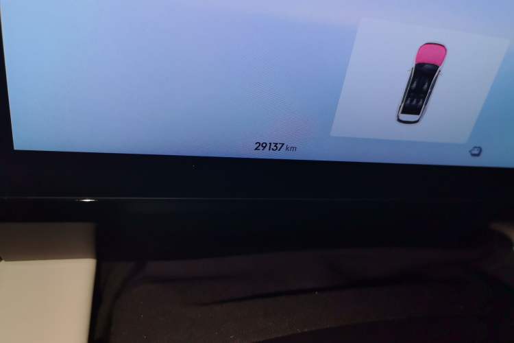 Used Geely Galaxy L7 2024 1.5T 115 km MAX Dragon Edition Odometer Close Up