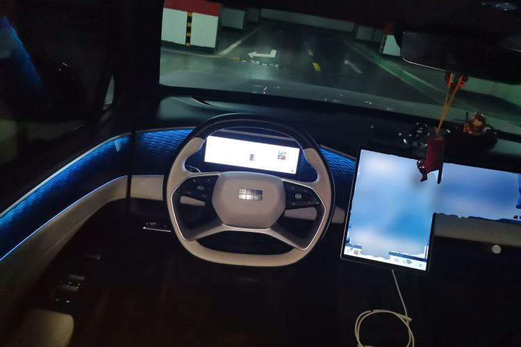 Used Geely Galaxy L7 2024 1.5T 115 km MAX Dragon Edition Steering Wheel