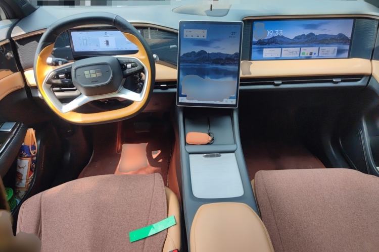 Used Geely Galaxy L7 2024 1.5T 115 km PLUS Dragon Edition Center Console
