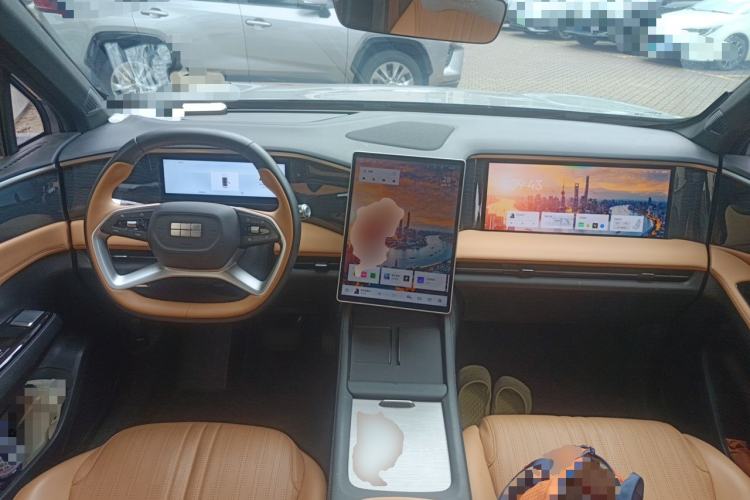 Used Geely Galaxy L7 2024 1.5T 115 km MAX Dragon Edition Center Console